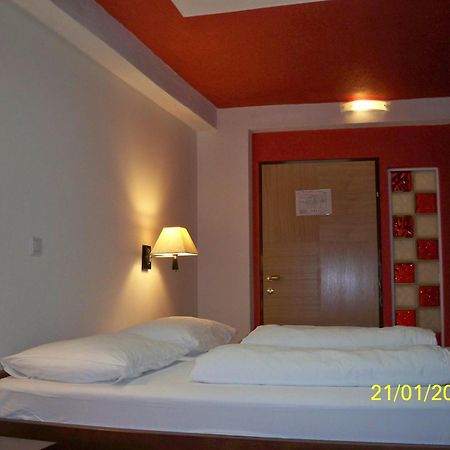 ביוגראד נה מורו Hotel Carpymore מראה חיצוני תמונה